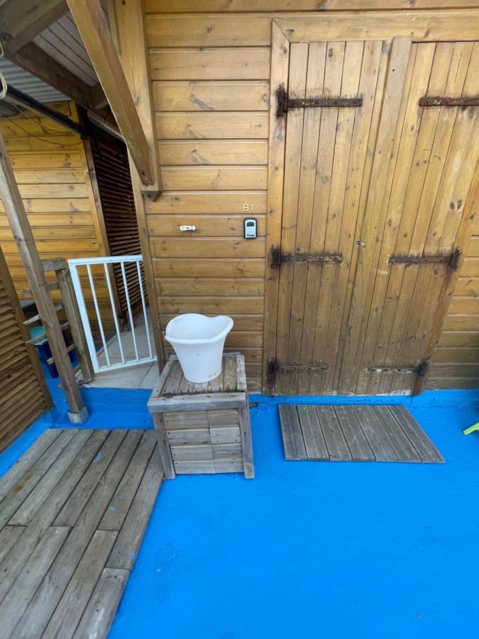 2 Bungalows Au Bord De La Plage De Montal A Moule Loues Individuellement Ou Ensemble Le Moule Exterior photo